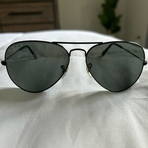 Black aviator ray bans polarized